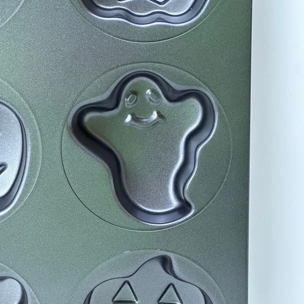 Wilton Mini Cake Tin Halloween 6 Cakes Ghost & Jack-O-Lantern